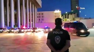 İzmir'de yasa dışı bahis operasyonunda 24 kişi gözaltına alındı