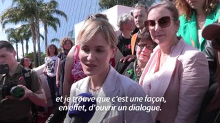 Cannes: Judith Godrèche avec des victimes de violences sexuelles sur les marches