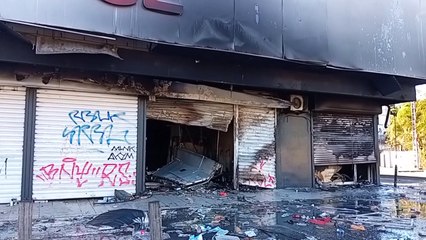 Francia despliega tropas en Nueva Caledonia