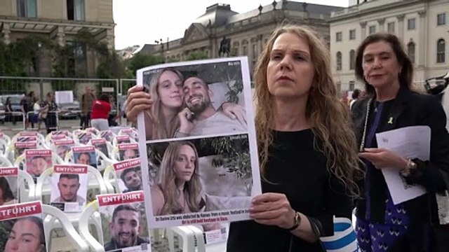 Für die Freilassung der Hamas-Geiseln: Ein Tunnel auf dem Berliner Bebelplatz
