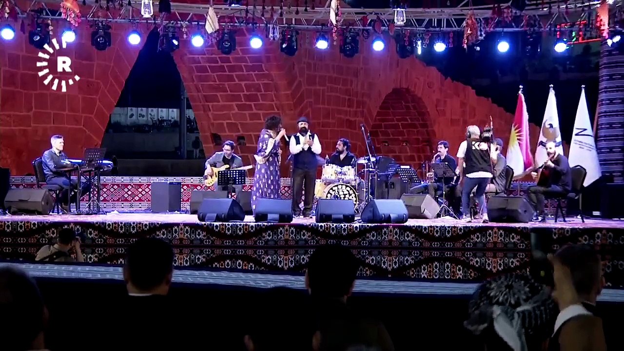 İki ünlü Kürt sanatçı Şivan Perwer ve Aynur Doğan arasında yaşanan gerilim sona erdi.