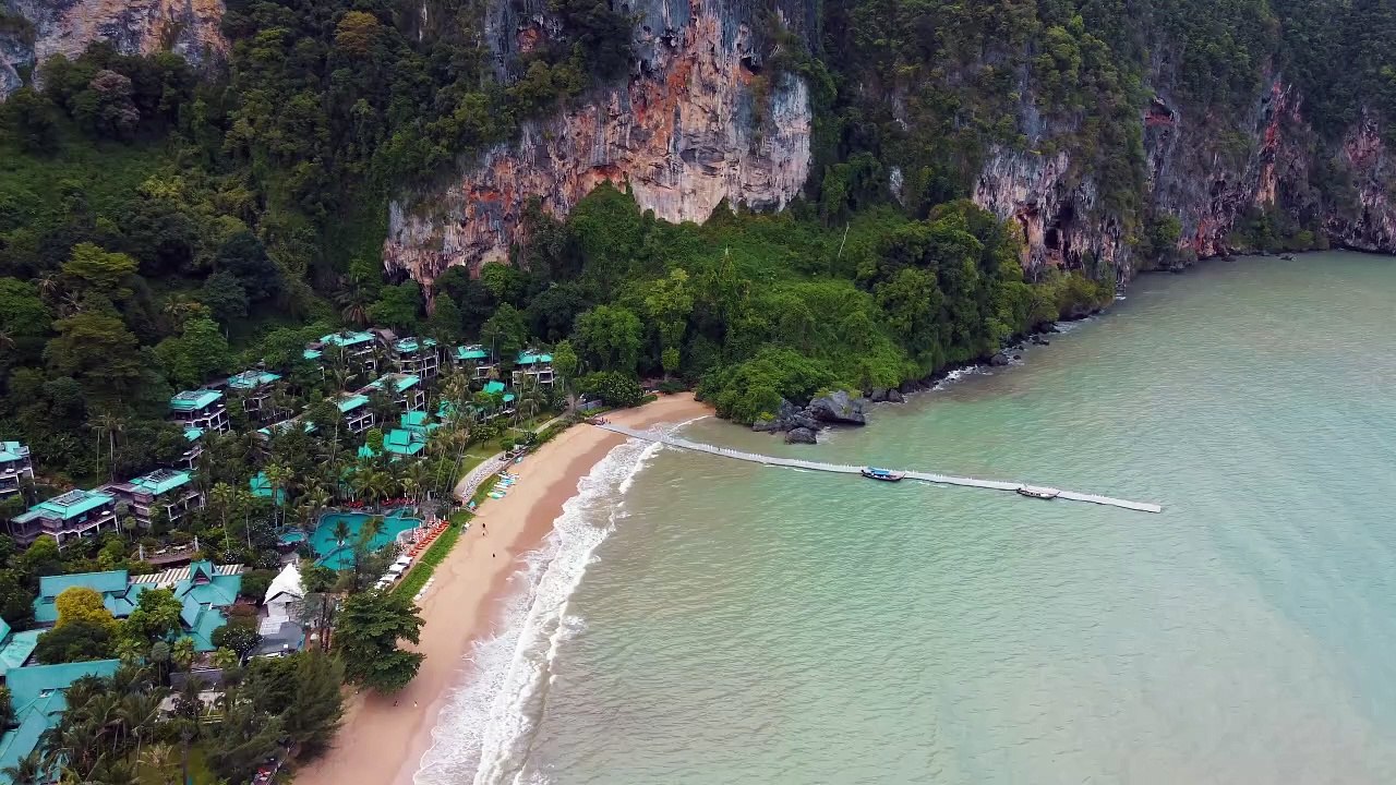 Epic Drone Footage: Stunning Aerial Views of Nature, Cities, and Landmarks