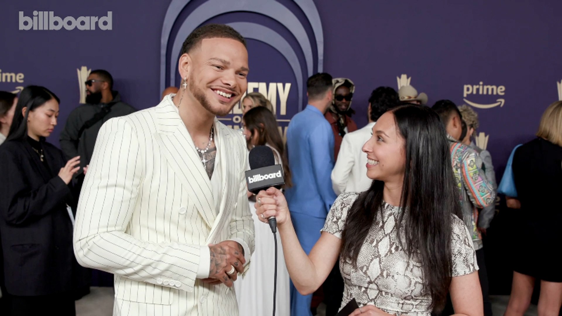 ⁣Kane Brown Talks His Cover of