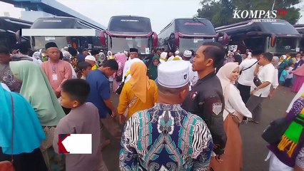 Pelepasan Jemaah Haji Asal Banyumas Diwarnai Suasana Haru