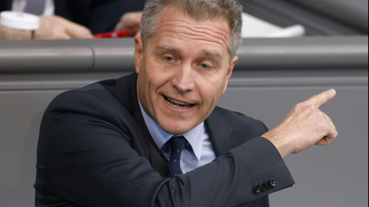 Büros von AfD-Politiker Bystron durchsucht - Immunität aufgehoben
