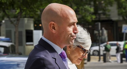 Rubiales afirma que mantendrá su versión del beso a Hermoso "porque es la verdad"