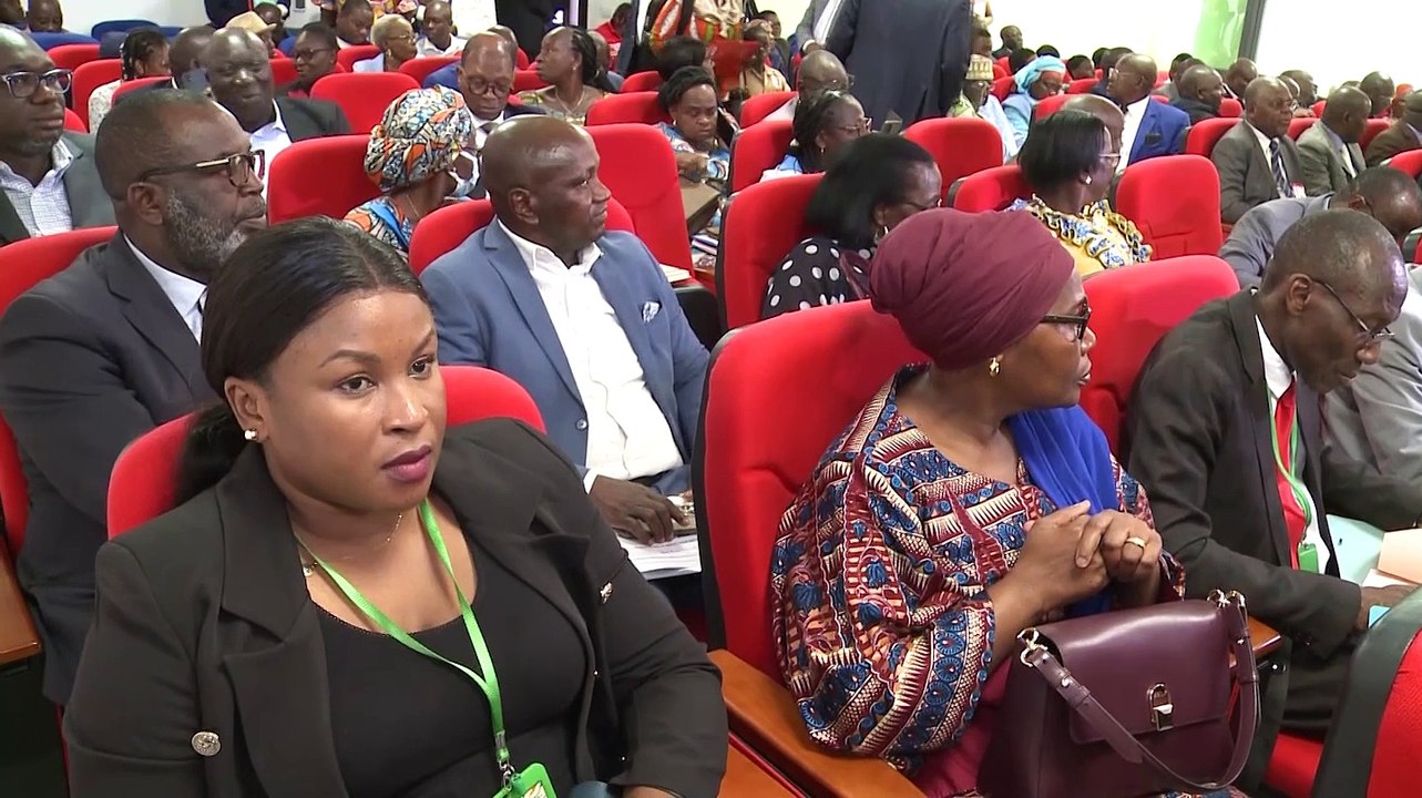 La Direction des Examens et Concours lance les examens à grand tirage pour la session 2023-2024