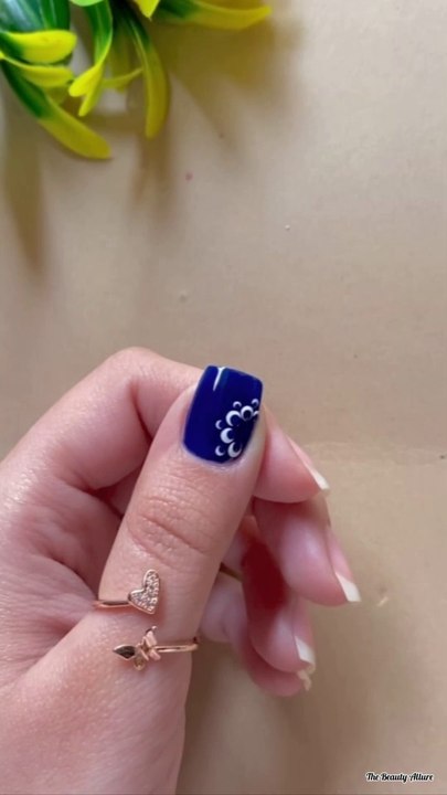 Nail art design with household items nailart2024