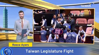 Scènes chaotiques au Parlement de Taiwan : Les législateurs échangent des coups (VIDEO)