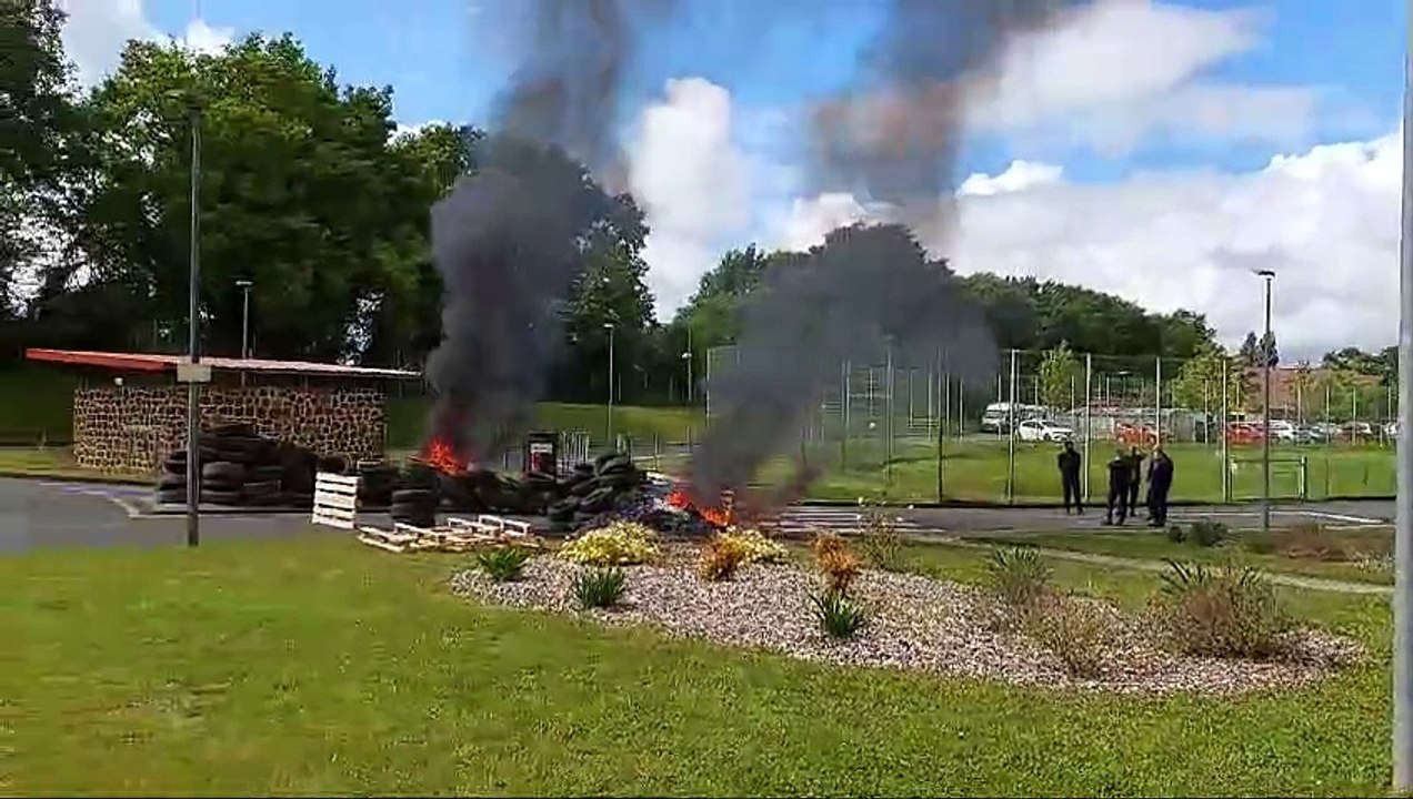 Blocage de la Maison d'arrêt Coulaines Les croisettes près du Mans
