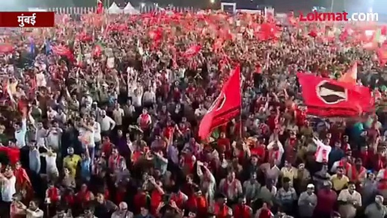 मुंबईच्या सभेत नरेंद्र मोदींची एन्ट्री, स्टेजवर आल्यानंतर काय घडलं?