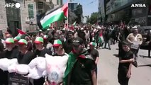 In Cisgiordania migliaia in piazza per ricordare la Nakba