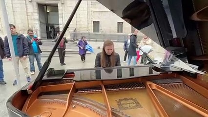 La música recorre las calles de Valladolid con siete pianos