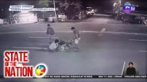 Dalawang lalaking nakamotorsiklo, pinagbubugbog | SONA