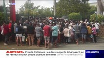 Nouméa: les images des interminables files d'attente pour accéder aux rares commerces encore fonctionnels