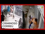 Mãe surpreende criminoso com 'voadora' e evita que filho seja roubado na Colômbia