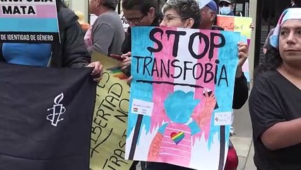 Protesta en Perú por decreto que describe la transexualidad como "trastorno mental"