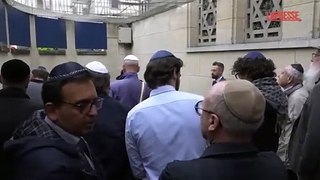Francia, preghiere alla sinagoga di Rouen dopo l'attacco