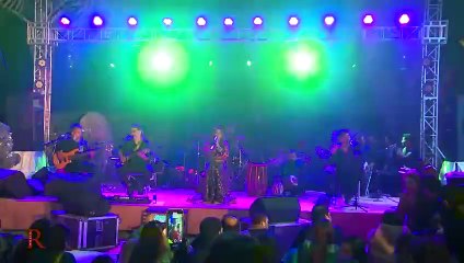 Mast Nazron Se Allah Bachaye _ Buhe Bariyan _ Hadiqa Kiani Live Performance _ R World Official(720P_HD)
