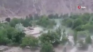 Afganistan'ı sel vurdu! En az 50 ölü