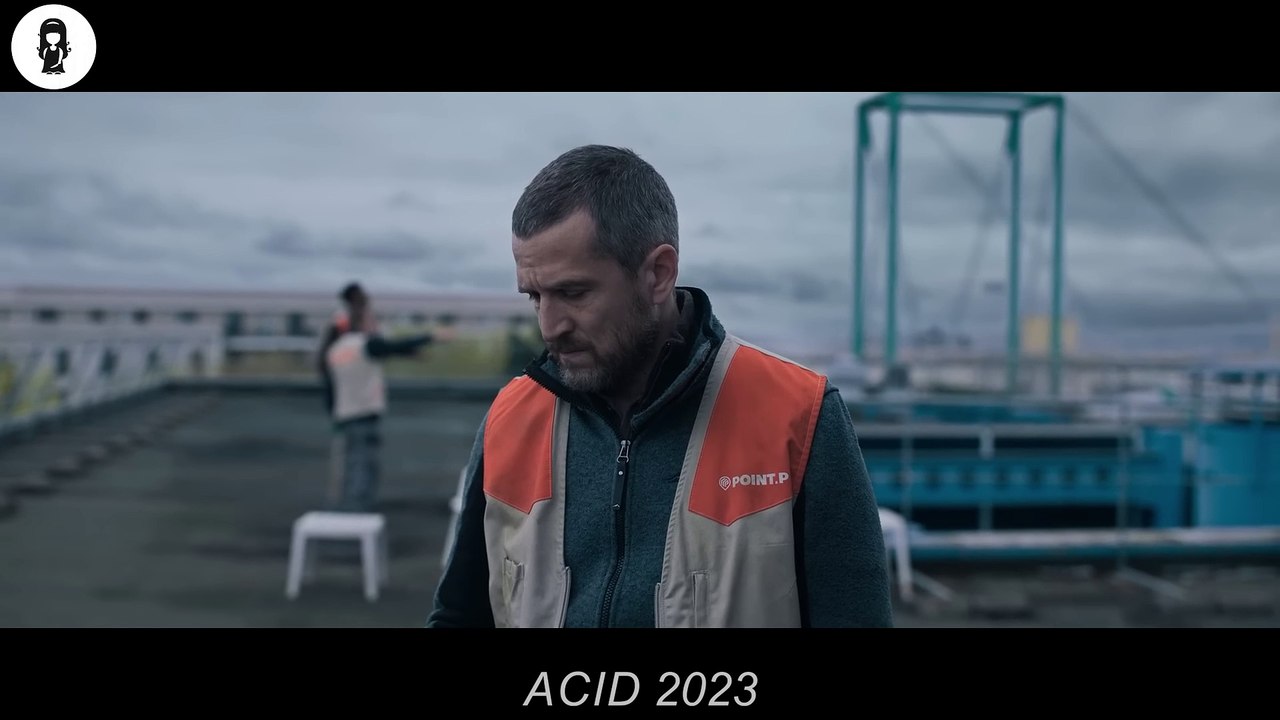 In 2040, Toxic Rain Kills 99% Of Humanity On Earth, 1 Drop = Death