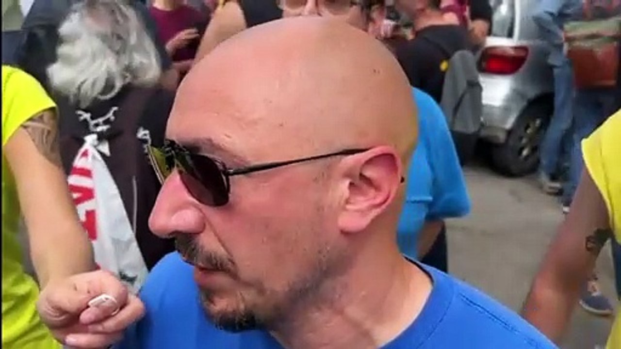 Firenze, il corteo degli ex Gkn: «Perché in Consiglio regionale non discutono la legge sui consorzi industriali?»