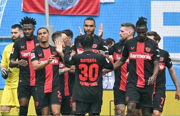باير ليفركوزن يصبح أول فريق في تاريخ الدوري الألماني ينهي الموسم من دون أي هزيمة