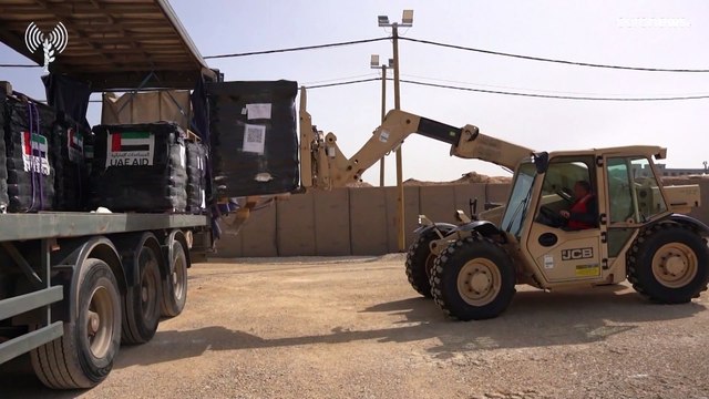 شاهد: صور جوية للرصيف العائم على سواحل غزة مع بدء دخول شاحنات المساعدات الانسانية