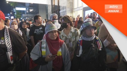 Ribuan peserta berarak di ibu kota Kuala Lumpur