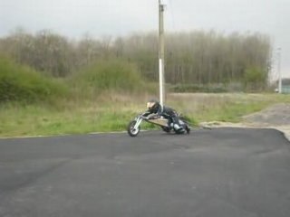Test dragscoot 1er avec pot ROOST