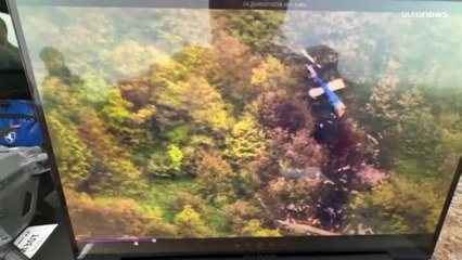 شاهد: صور أولى لموقع سقوط وحطام المروحية التي كانت تقل الرئيس الإيراني