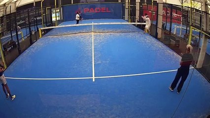 Mariame 18/05 à 16:31 - Padel Piste Babolat (LeFive Marville)