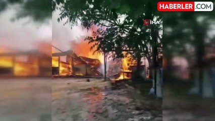 Antalya'da iki yayla evi alevlere teslim oldu