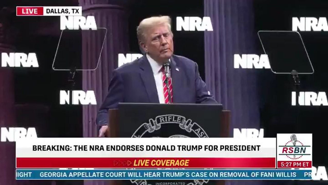 La NRA est à mes côtés depuis le tout début et grâce à votre vote, je défendrai fermement vos droits et libertés. Et quatre années supplémentaires à la Maison Blanche… Nous allons redresser notre pays.