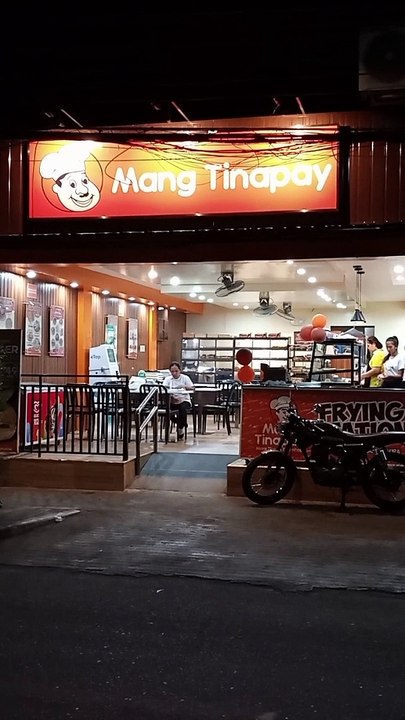 MANG TINAPAY BAKERY ! 