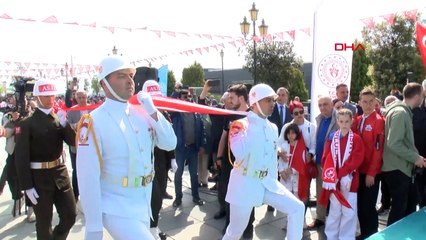 Atatürk'ü temsil eden Türk Bayrağı Samsun'da karaya çıkarıldı