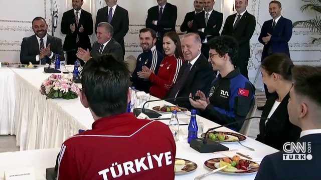 Cumhurbaşkanı Erdoğan gençlerle buluştu: “19 Mayıs milletimizin hür ve bağımsız yaşama kararlılığının sembolüdür”