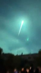 Un Éclair Mystérieux Éclaire Le Ciel de Tout le Portugal et Sème la Terreur Parmi les Habitants!