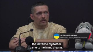 Usyk emotional talking about late father after beating Fury