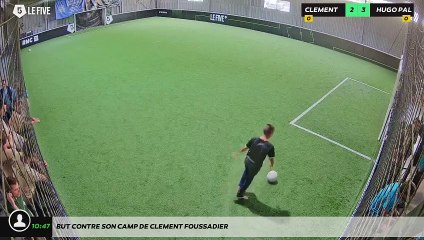 But contre son camp de CLEMENT FOUSSADIER