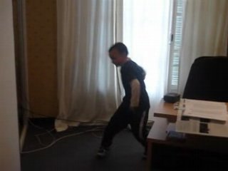 TONY DANSE BOUM BOUM