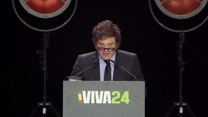 Milei arremete en Madrid contra el socialismo y llama corrupta a la mujer de Sánchez