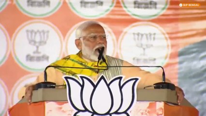 সাধু-সন্ন্যাসীদের সরাসরি ধমকাছেন মুখ্যমন্ত্রী! Mamata-কে সপাটে জবাব Modi-র