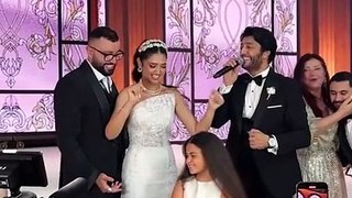 سامح يسري يهدي إبنته أغنية بإسمها في حفل زفافها