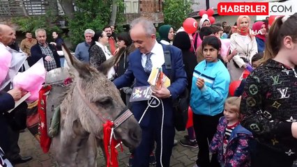 Eşekle köy köy gezip kitap dağıtıyor Türkiye'nin 'Eşekli Dostoyevski'nin son durağı Kırklareli oldu