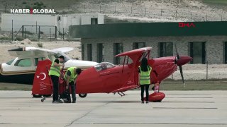 Türkiye'nin ilk profesyonel kadın akrobasi pilotundan gençlere özel gösteri uçuşu
