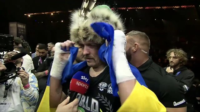 EMOTIONAL Oleksandr Usyk REACTS to beating Tyson Fury for undisputed - Copy