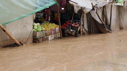 شاهد: مقتل أكثر من 80 شخصا في فيضانات قوية ضربت أفغانستان