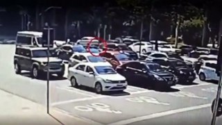 Motorista de Lamborghini persegue ladrão de Rolex e bate em poste