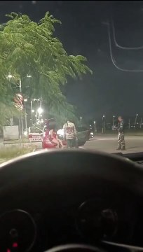 Ciúmes? Motorista de aplicativo é parado por polícia com esposa dentro do porta-malas